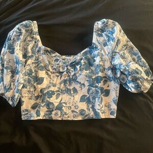 The Drop Annie Smocked Back Floral Top size Small!